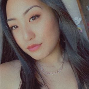 Meet your Posher, Kayana